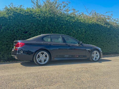 BMW 5 Series 530D M Sport Black #4