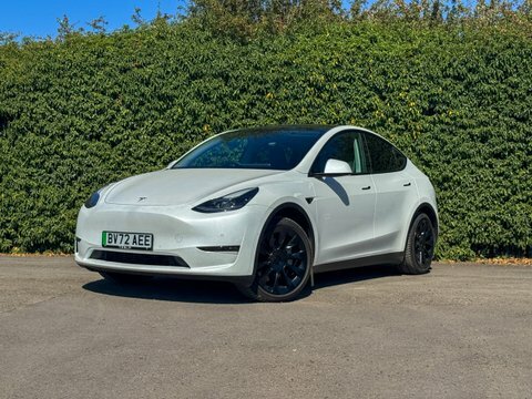 Tesla Model Y Dual Motor Long BV72AEE White