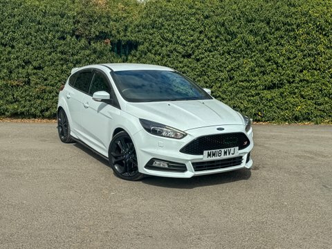 Ford Focus 2.0T Ecoboost St-3 MM18WVJ White #2