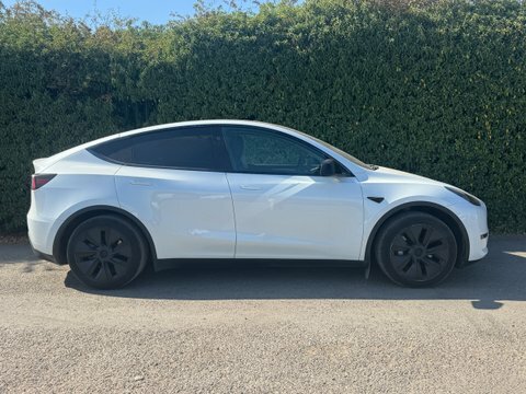 Tesla Model Y Long Range Suv BG74XNZ White #4