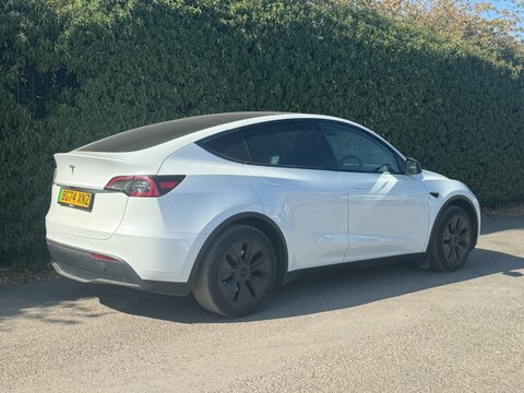 Tesla Model Y Long Range Suv BG74XNZ White #3