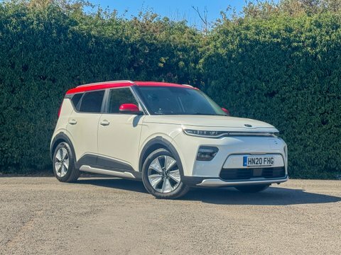 Kia Soul 64Kwh First Edition White #2