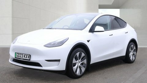 Tesla Model Y Model Y Dual White