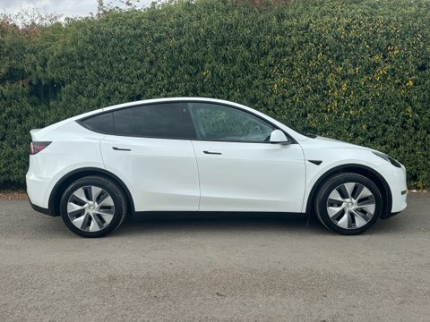 Tesla Model Y Dual Motor Long LF23RKH White #4