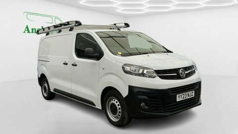 Vauxhall Vivaro Swb L1h1 Low White #2