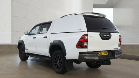 Toyota HILUX Invincible X White #6