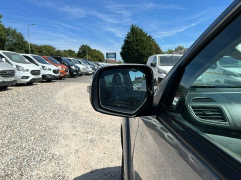 Mitsubishi L200 2.4 Di-d Dc Titan 4Wd Euro 6 16,482 Car Detail #14