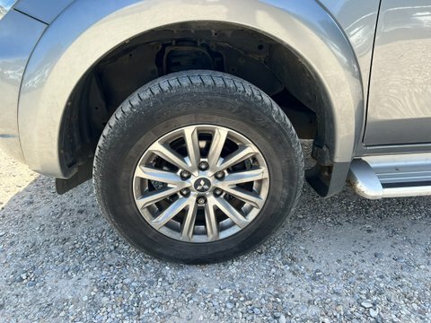 Mitsubishi L200 2.4 Di-d Dc Titan 4Wd Euro 6 16,482 Car Detail #8