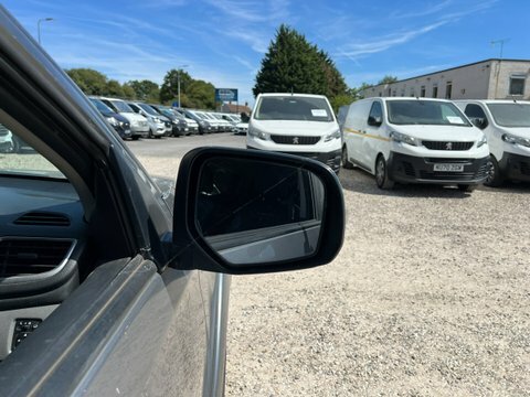 Mitsubishi L200 2.4 Di-d Dc Titan 4Wd Euro 6 16,482 Car Detail #12