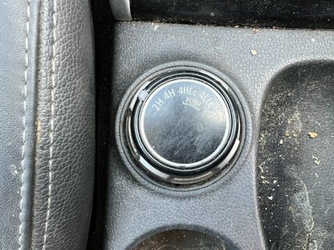 Mitsubishi L200 2.4 Di-d Dc Titan 4Wd Euro 6 16,482 Car Detail #27