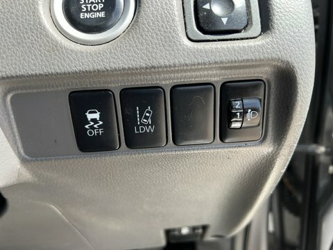 Mitsubishi L200 2.4 Di-d Dc Titan 4Wd Euro 6 16,482 Car Detail #43