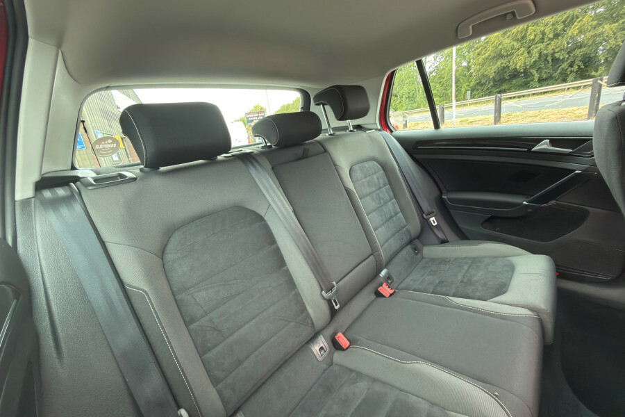 Volkswagen Golf 2.0 Tdi Gt 150Ps Dsg Estate Red #12
