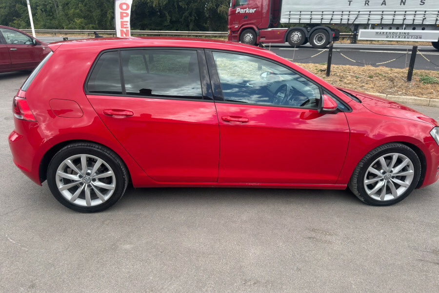 Volkswagen Golf 2.0 Tdi Gt 150Ps Dsg Estate Red #9