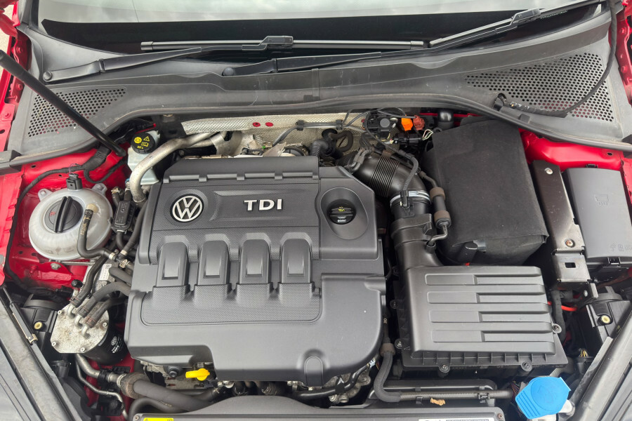 Volkswagen Golf 2.0 Tdi Gt 150Ps Dsg Estate Red #18
