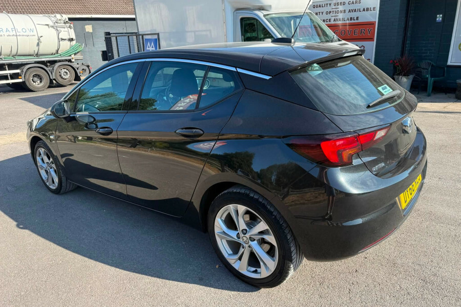 Vauxhall Astra Hatchback Black #3