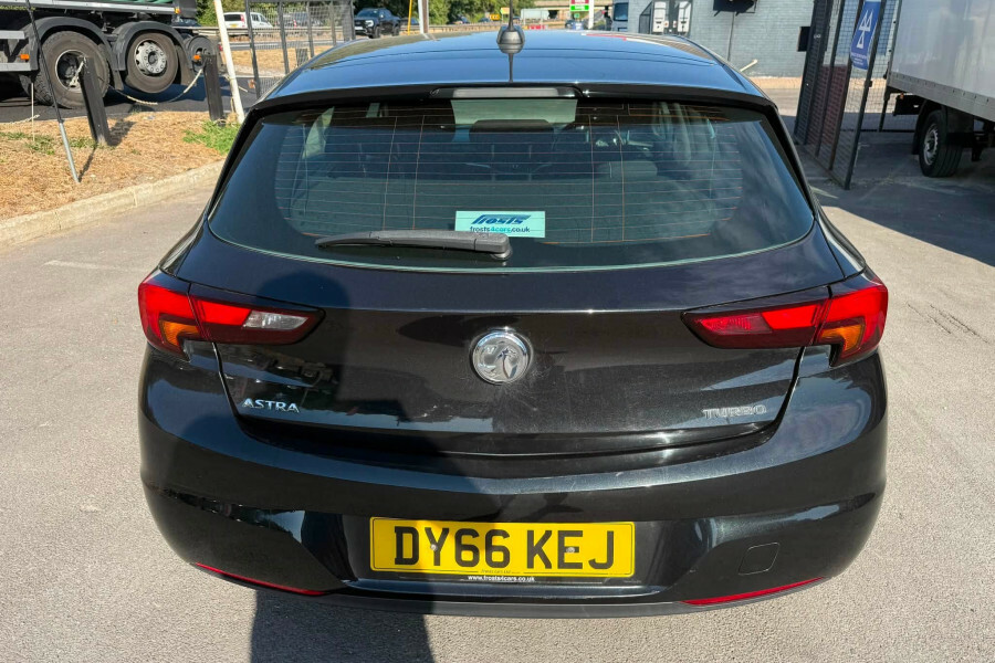 Vauxhall Astra Hatchback Black #4