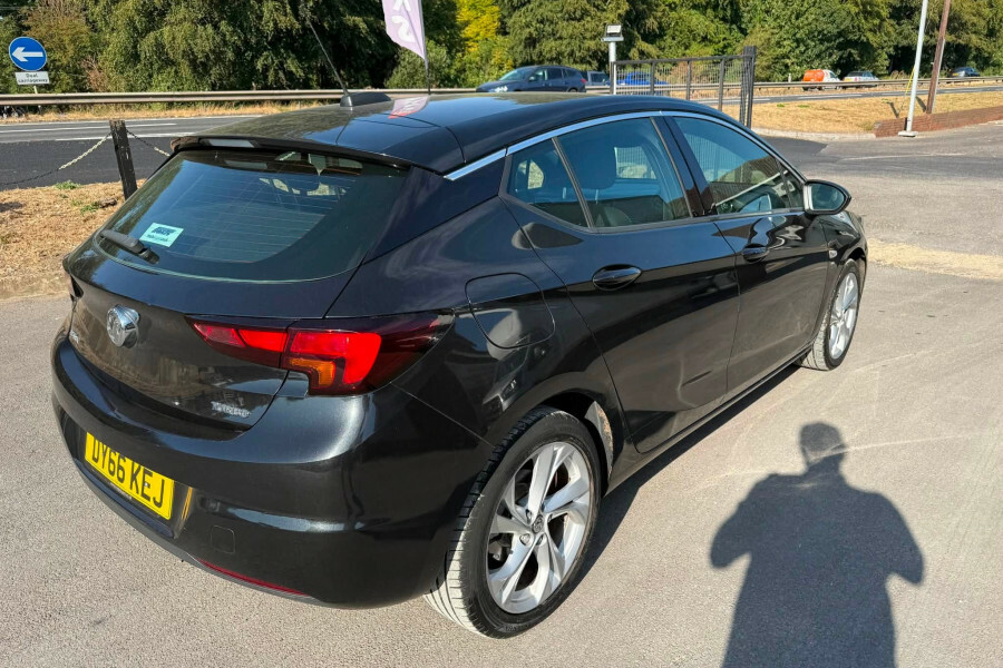 Vauxhall Astra Hatchback Black #5