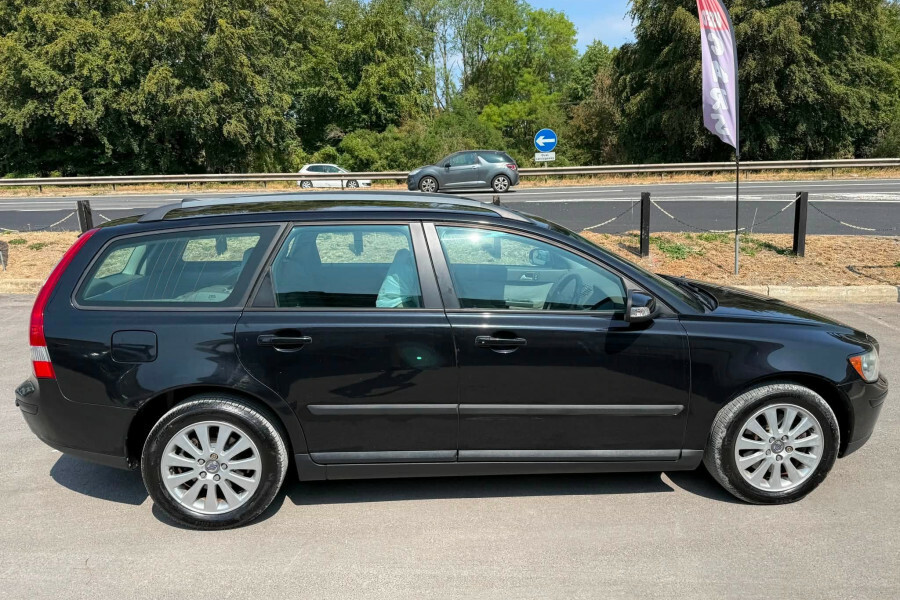 Volvo V50 Estate Black #6