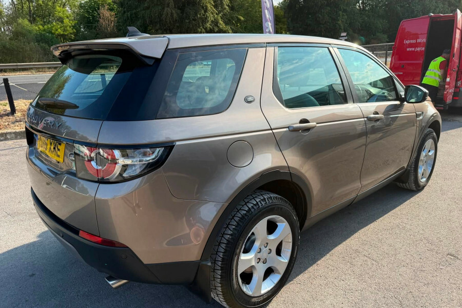 Land Rover Discovery Sport Suv Brown #5