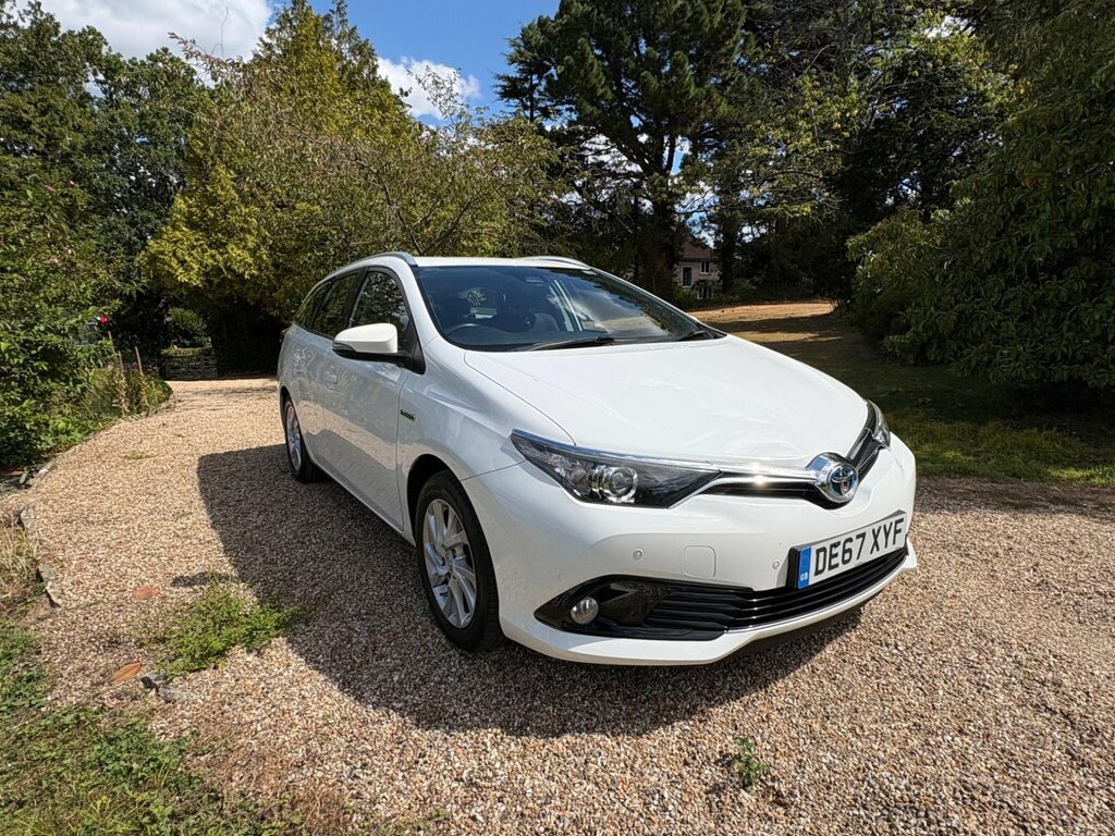 Toyota Auris 1.8 Vvt-h Icon Touring Sports Cvt Euro 6 Ss White #4