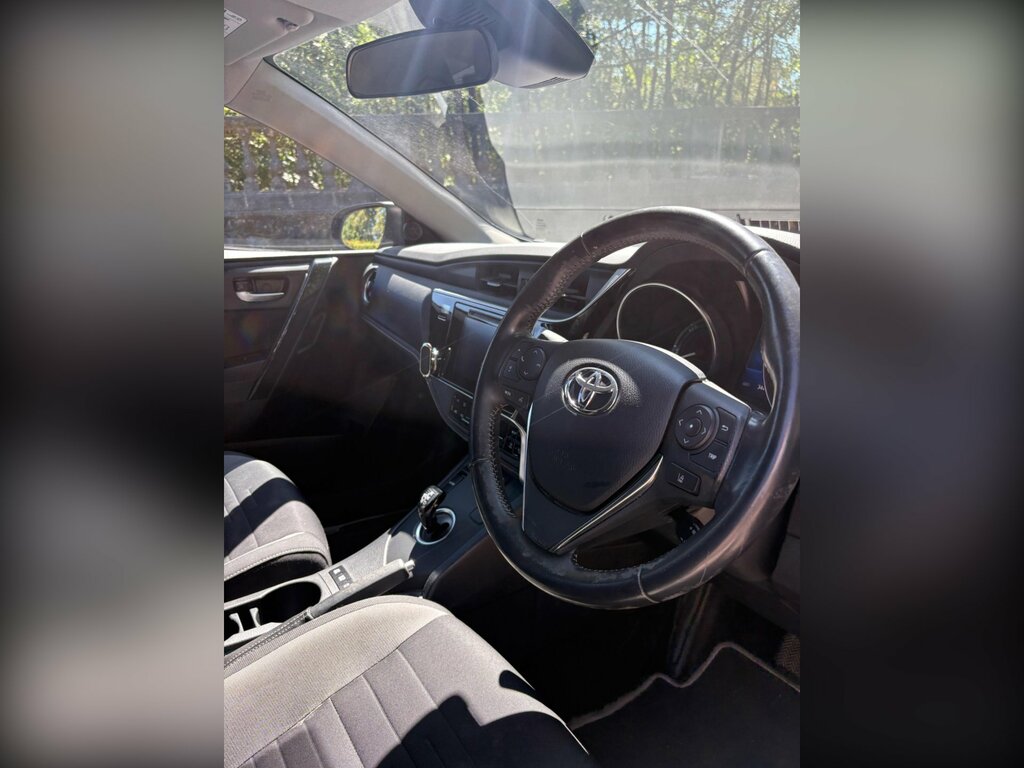 Toyota Auris 2018 1.8 Vvt-h Excel Hatchback Hybrid C Black #36