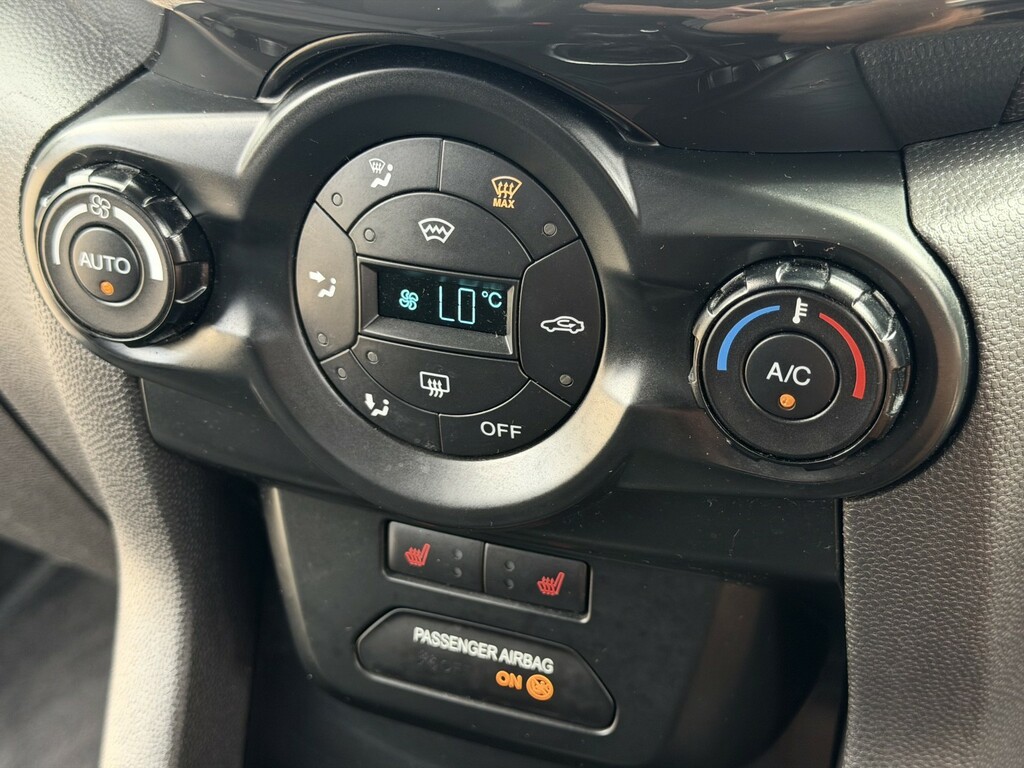 Ford Ecosport Ecosport Titanium Tdci Black #17