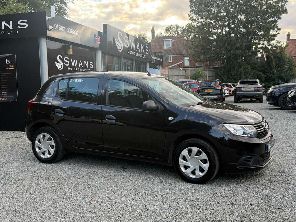 Dacia Sandero Hatchback 0.9 Tce Essential Hatchback M EG68JKY Black #6