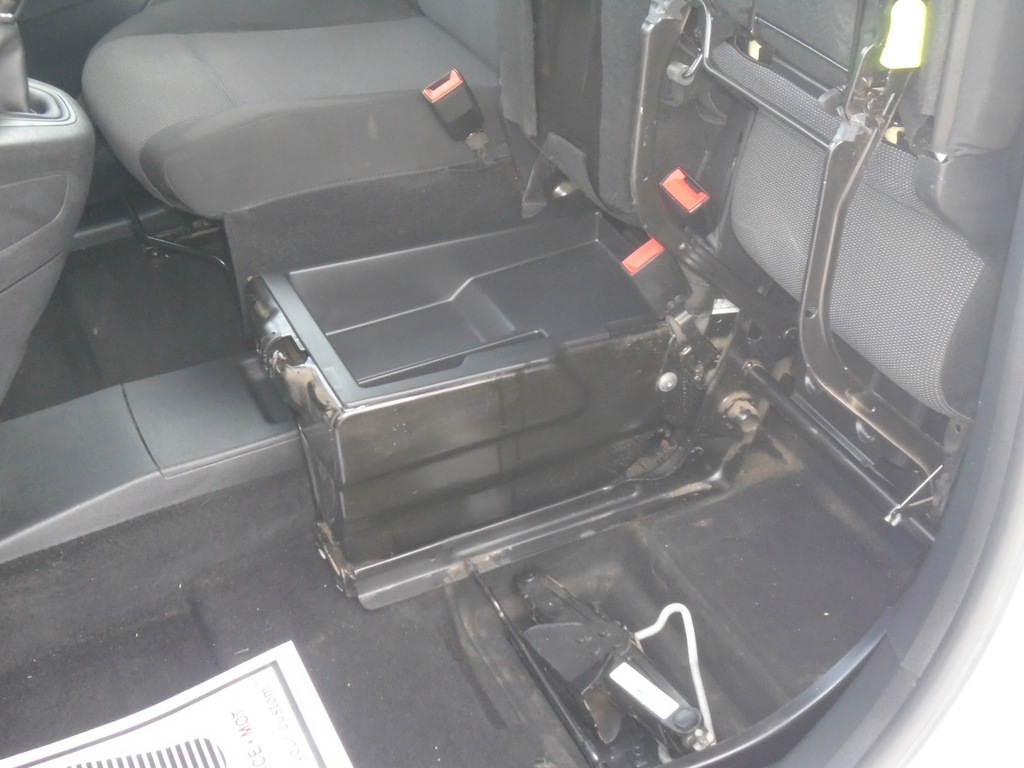 Vauxhall Combo 1.5 Turbo D 2300 Sportive L2 H1 Euro 6 Ss  #29