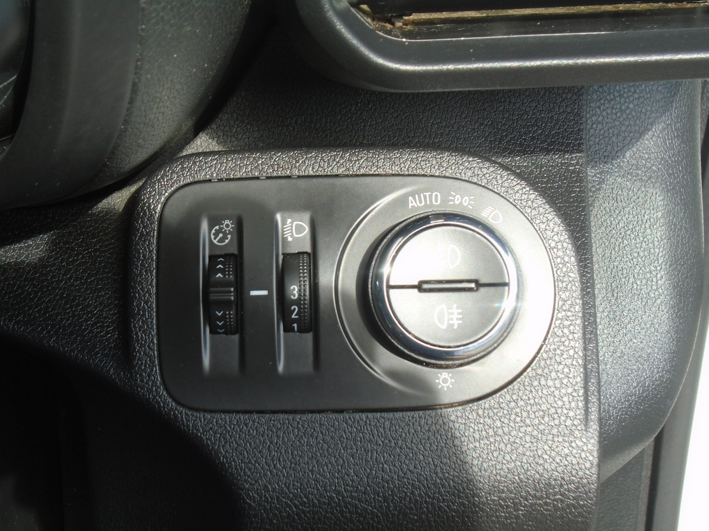 Vauxhall Combo 1.5 Turbo D 2300 Sportive L2 H1 Euro 6 Ss  #39