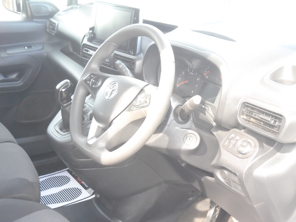 Vauxhall Combo 1.5 Turbo D 2300 Sportive L2 H1 Euro 6 Ss  #41
