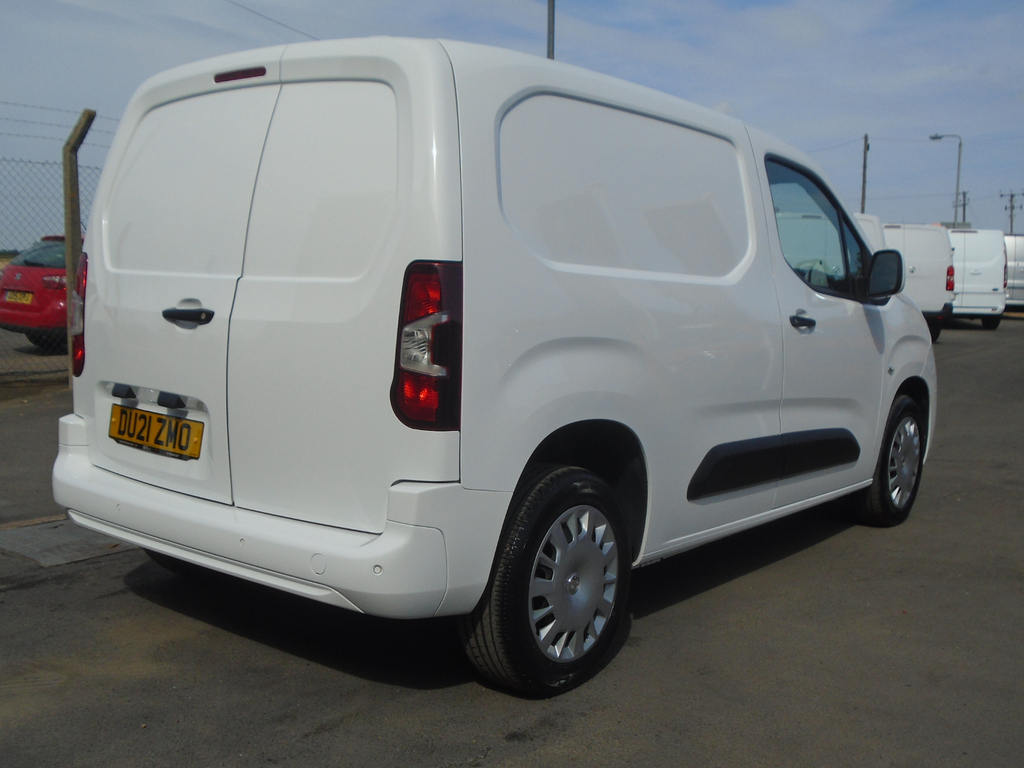 Vauxhall Combo 1.5 Turbo D 2300 Sportive L2 H1 Euro 6 Ss  #15