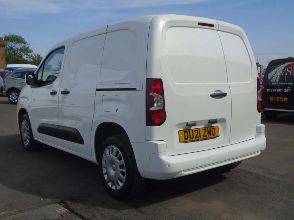 Vauxhall Combo 1.5 Turbo D 2300 Sportive L2 H1 Euro 6 Ss  #16