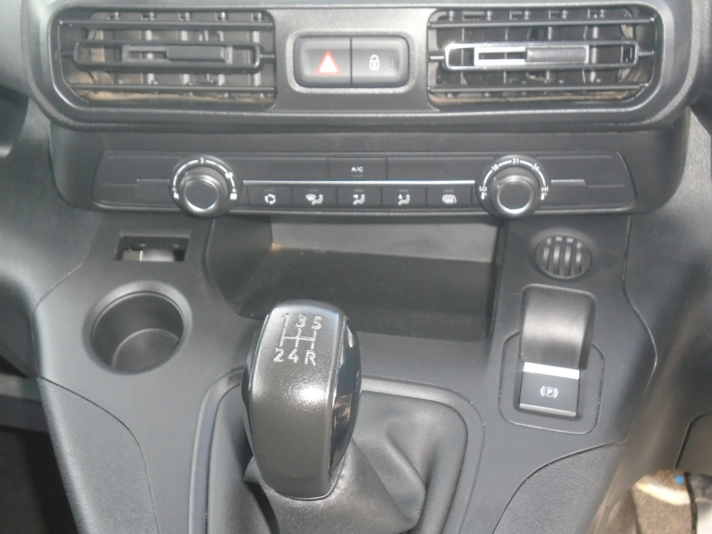 Vauxhall Combo 1.5 Turbo D 2300 Sportive L2 H1 Euro 6 Ss  #34