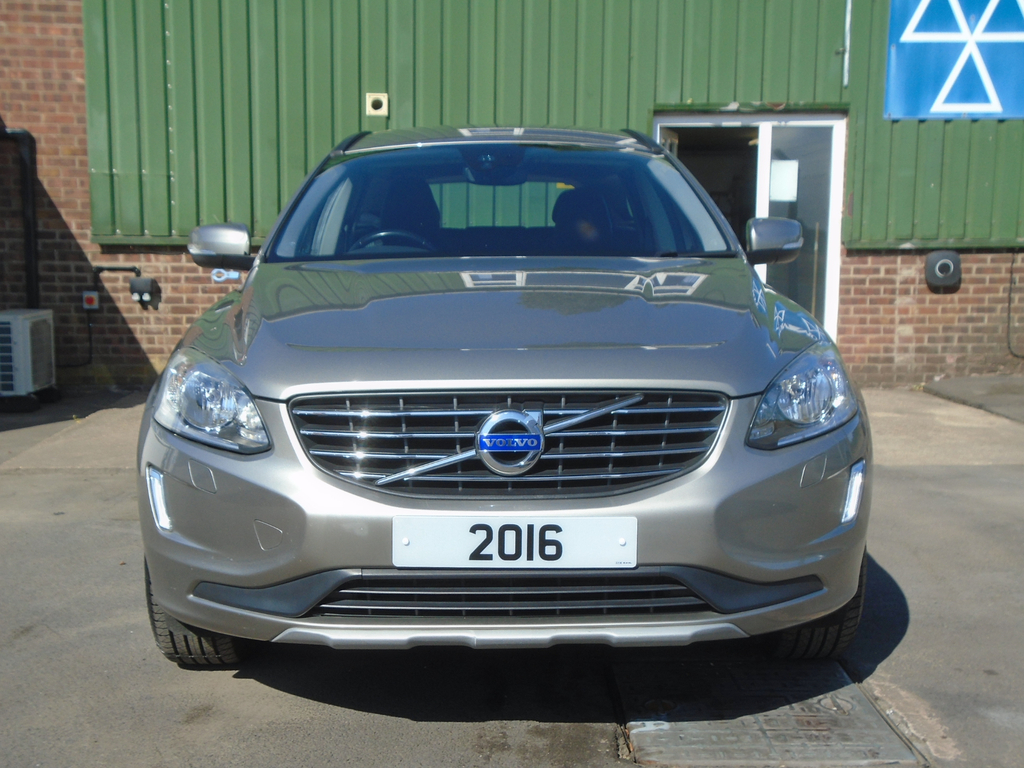 Volvo XC60 D4 Se Awd #2