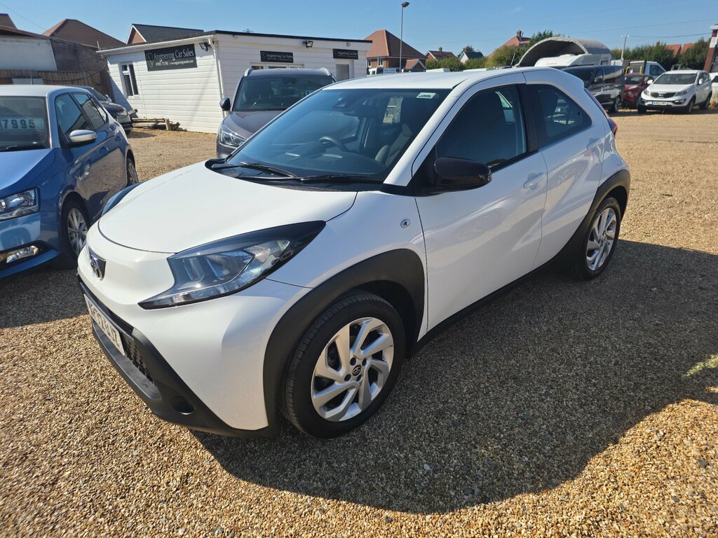 Toyota Aygo X 1.0 Vvt-i Pure Hatchback X-shift Euro 6 White #3