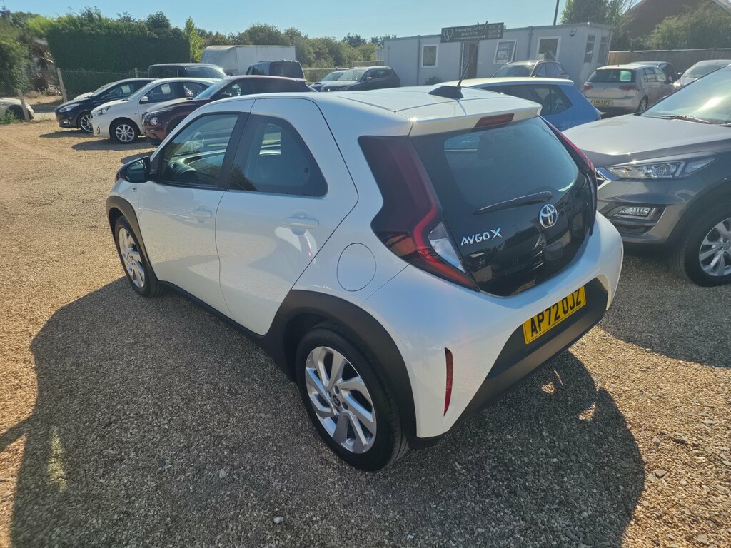 Toyota Aygo X 1.0 Vvt-i Pure Hatchback X-shift Euro 6 White #4