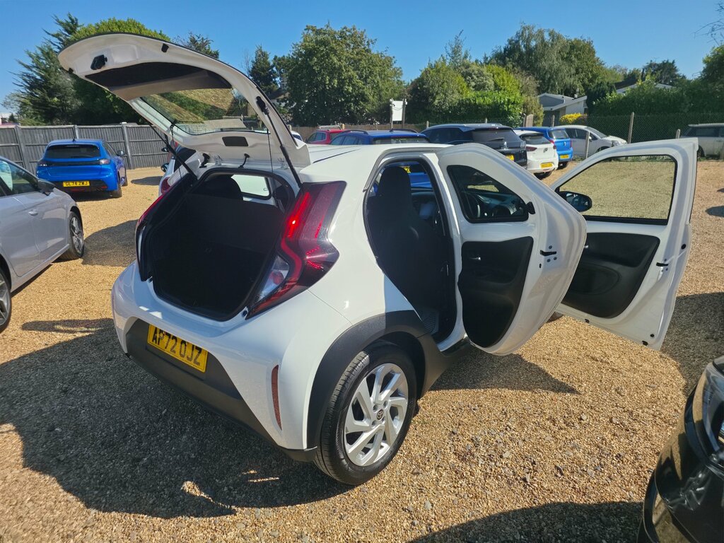 Toyota Aygo X 1.0 Vvt-i Edge Hatchback X-shift Euro 6 Green #12