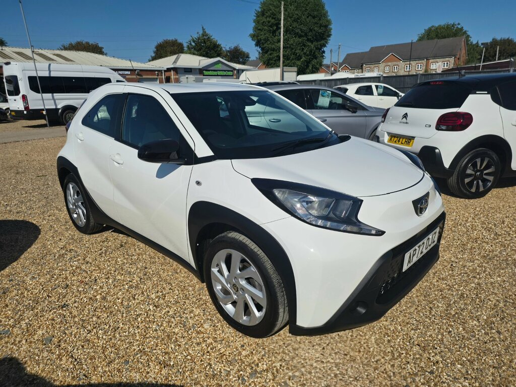 Toyota Aygo X 1.0 Vvt-i Pure Hatchback X-shift Euro 6 White