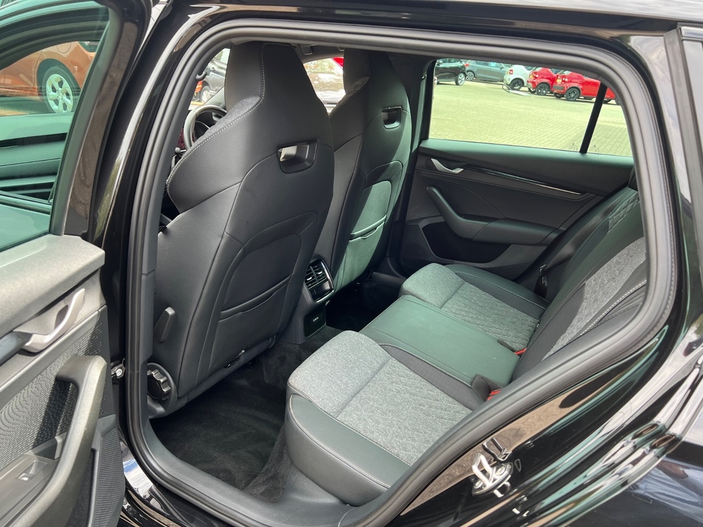 Skoda Octavia 1.5 Tsi 150 E-tec Sportline Dsg BD25ZSK Black #6