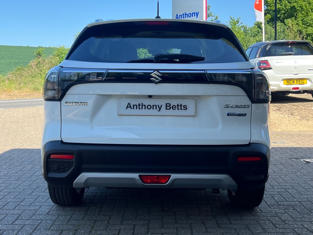 Suzuki S Cross 1.4 Boosterjet 48V Hybrid Motion White #5