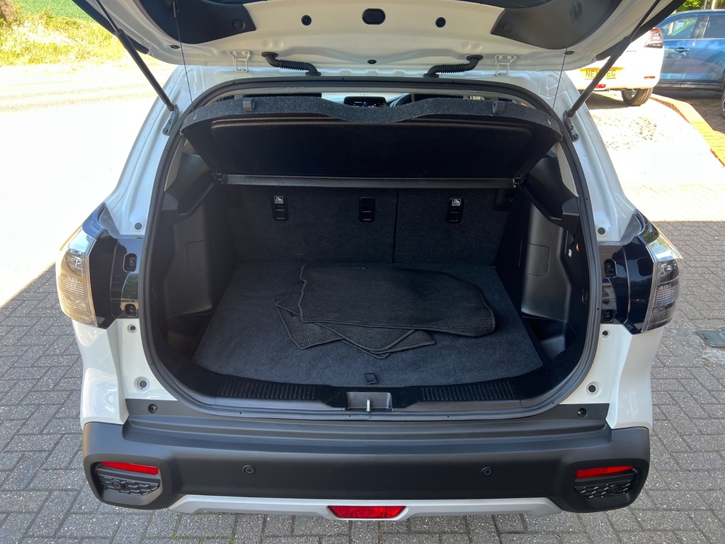 Suzuki S Cross 1.4 Boosterjet 48V Hybrid Motion White #4