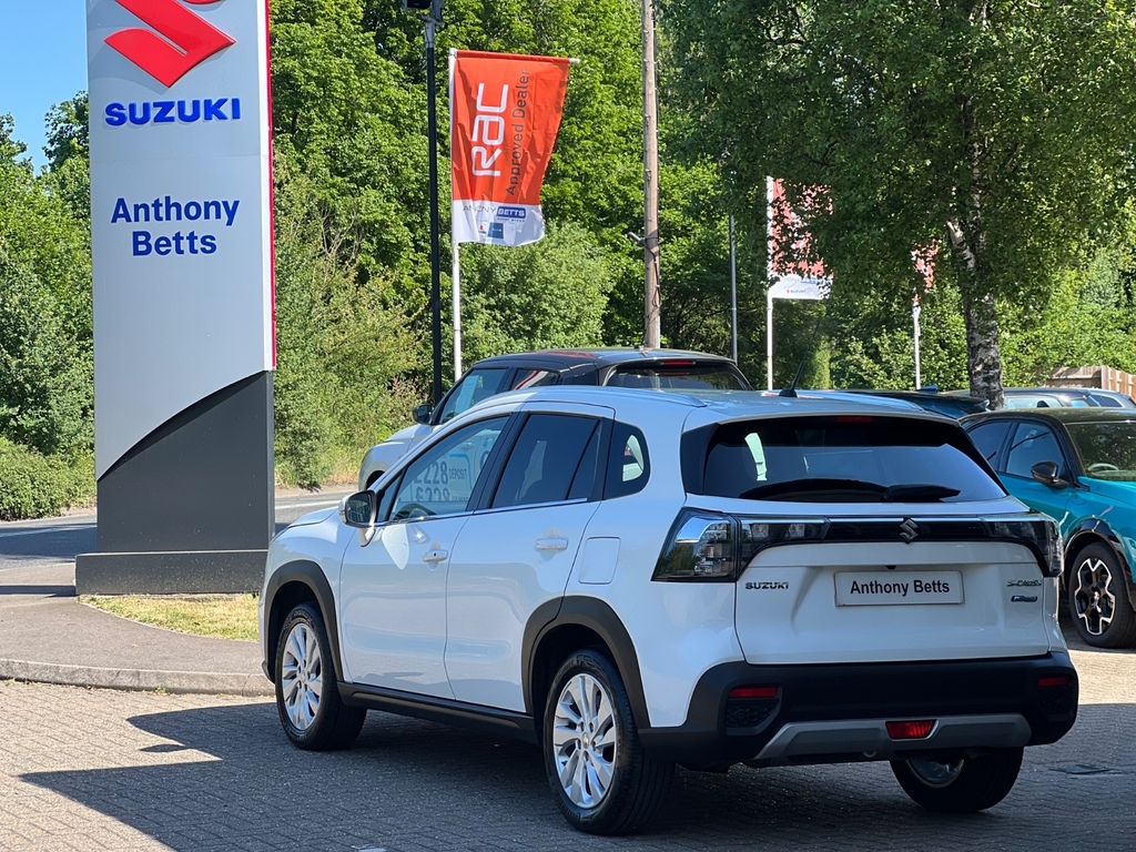 Suzuki S Cross 1.4 Boosterjet 48V Hybrid Motion White #6