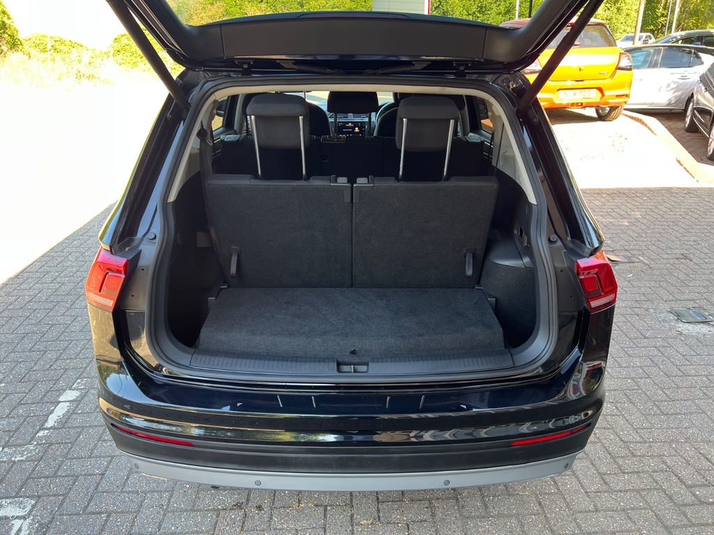 Volkswagen Tiguan Allspace 1.5 Tsi Evo Match Dsg Black #5