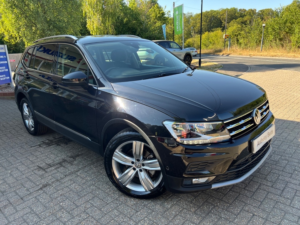 Volkswagen Tiguan Allspace 1.5 Tsi Evo Match Dsg Black #3