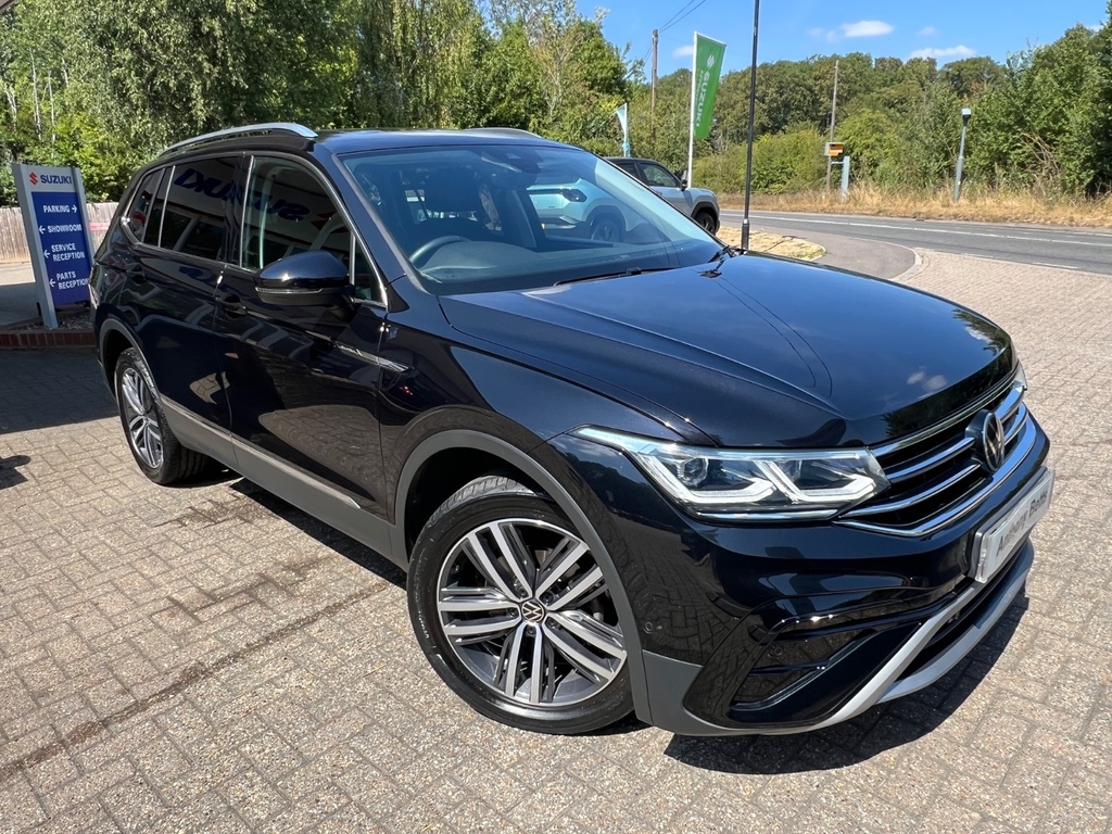 Volkswagen Tiguan Allspace 1.5 Tsi Elegance Dsg CJ23GZF Black #2