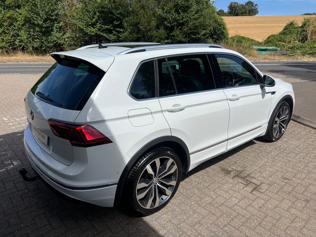 Volkswagen Tiguan 2.0 Tdi 150 R-line Tech Dsg White #3