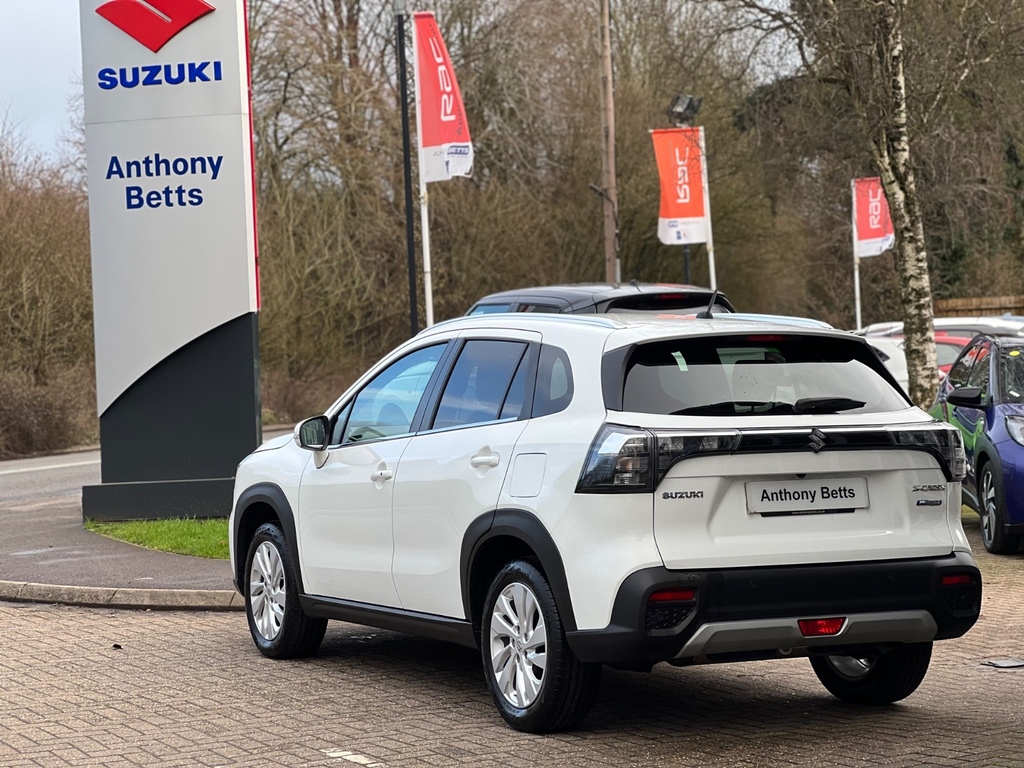 Suzuki S Cross 1.4 Boosterjet 48V Hybrid Motion White #6