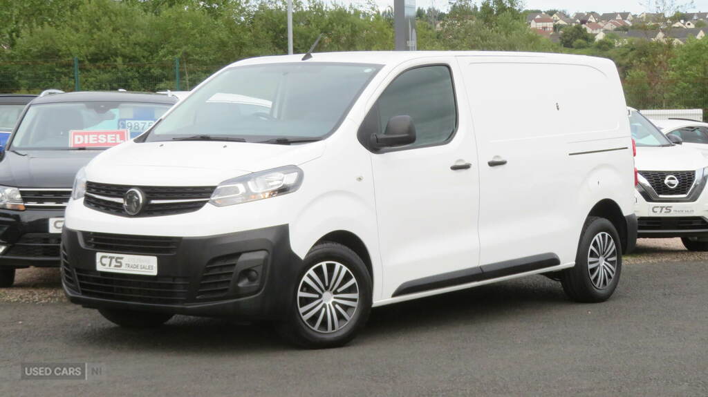 Vauxhall Vivaro 2900 1.5D 100Ps Edition H1 Van MK69YRS White #2