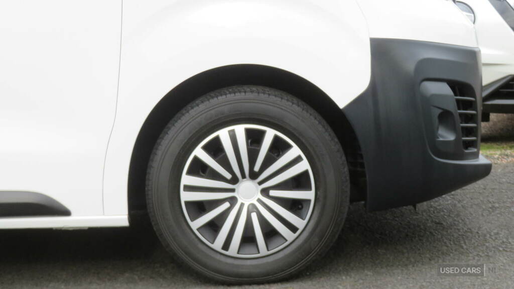 Vauxhall Vivaro 2900 1.5D 100Ps Edition H1 Van MK69YRS White #4