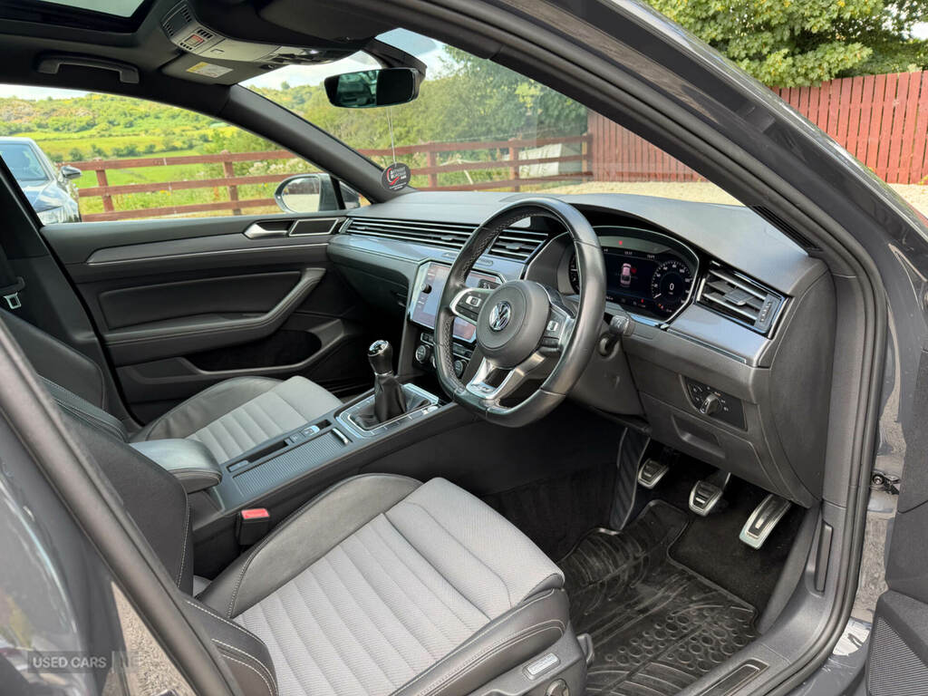 Volkswagen Passat 2.0 Tdi Evo Scr Sel Dsg Grey #9